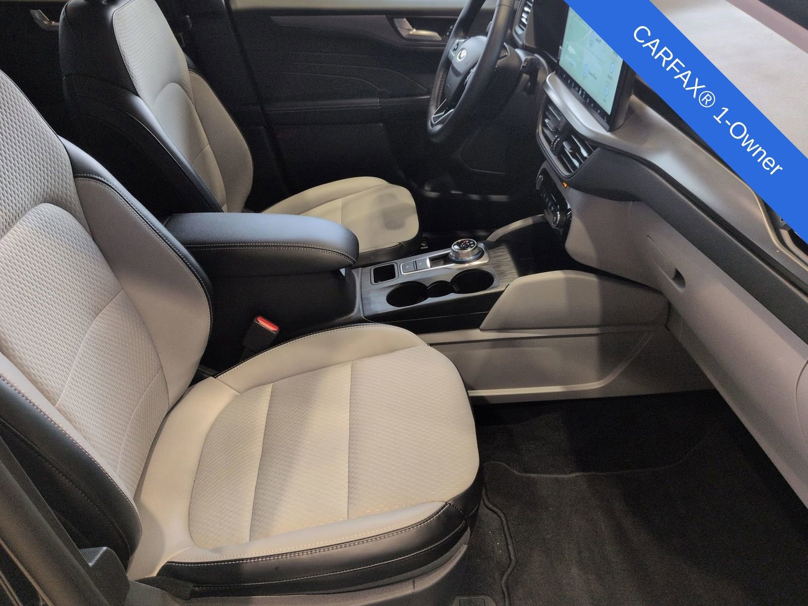 Used 2025 Ford Escape SE image 24