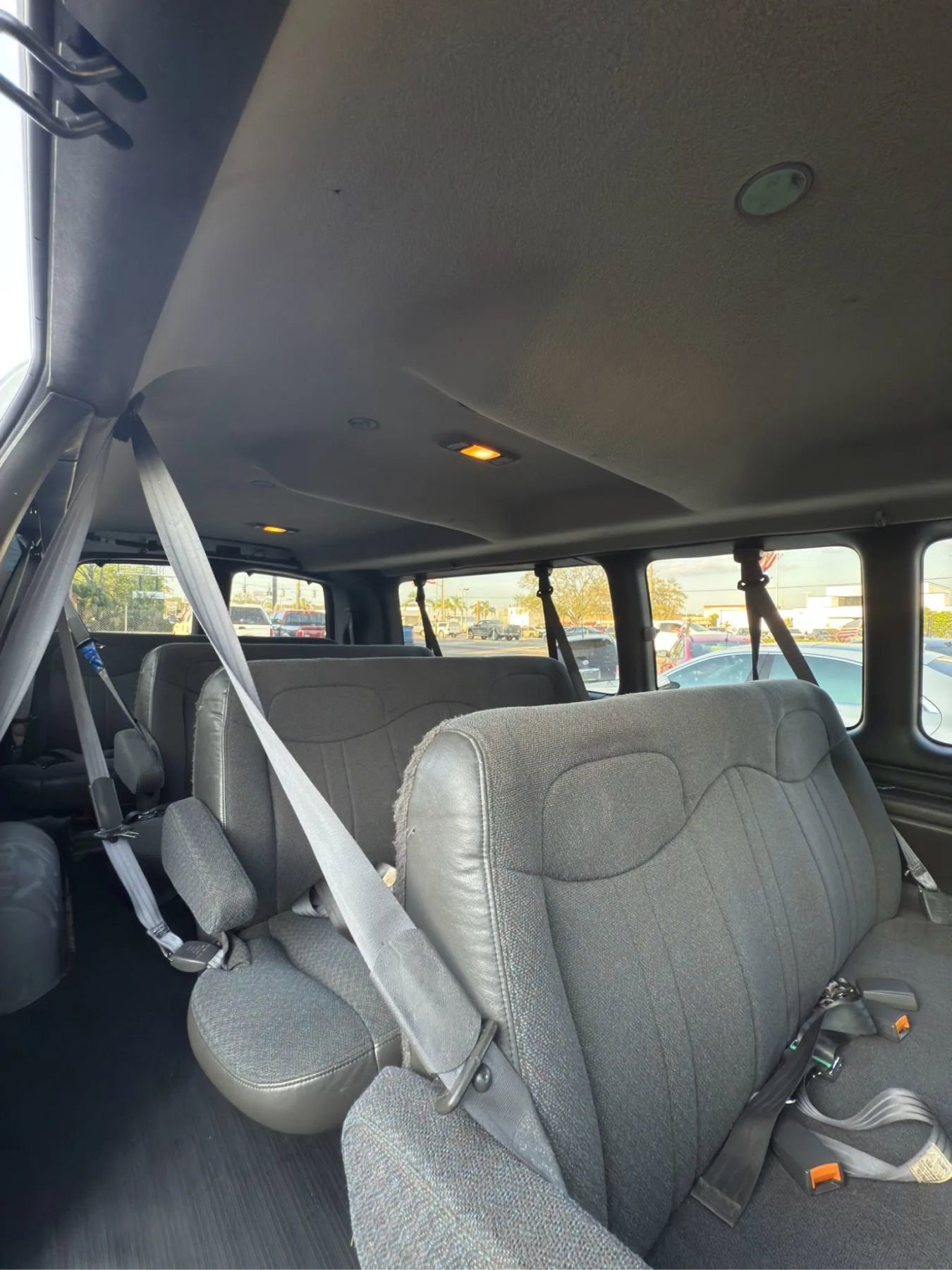 Used 2002 Chevrolet Express 3500 Extended Passenger image 10