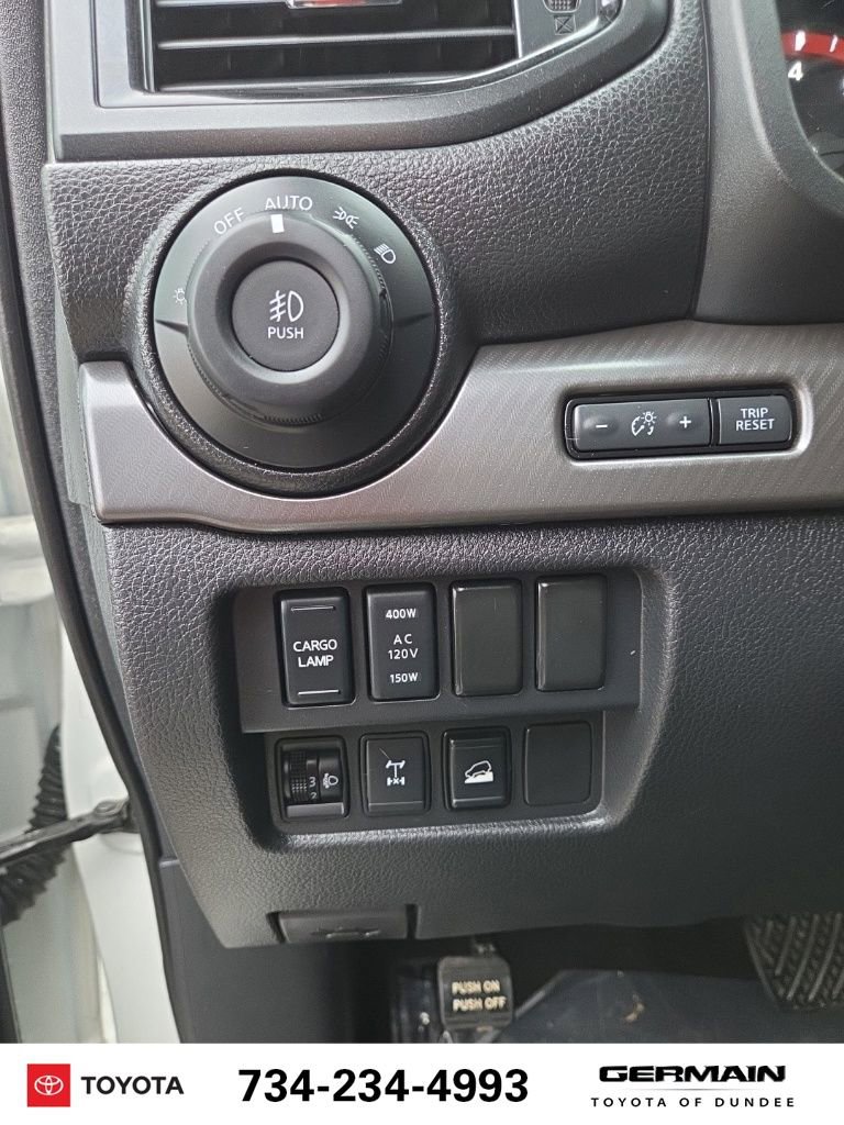 Used 2020 Nissan Titan PRO-4X w/ Pro-4x Convenience Package image 23