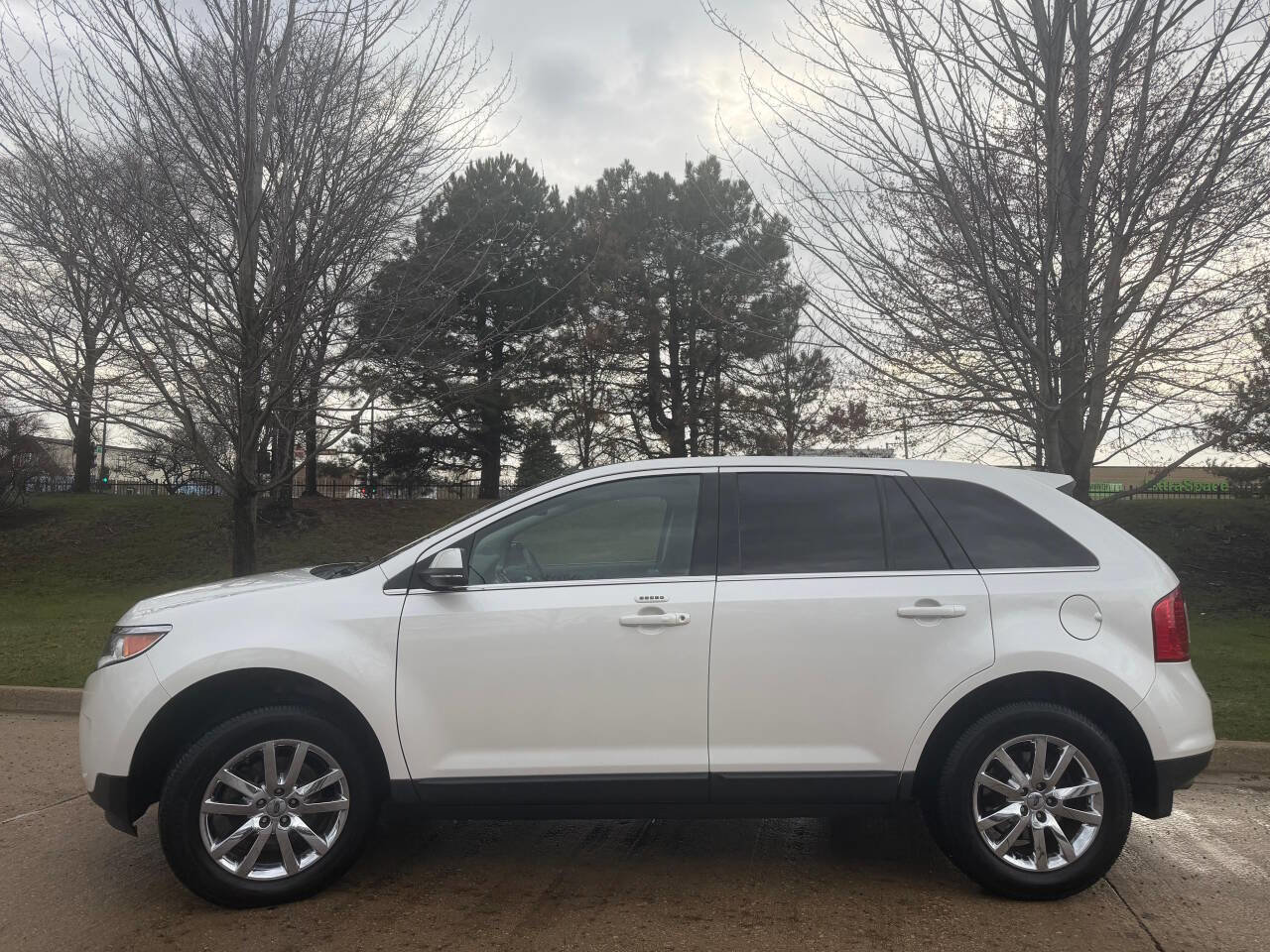 Used 2013 Ford Edge Limited image 18