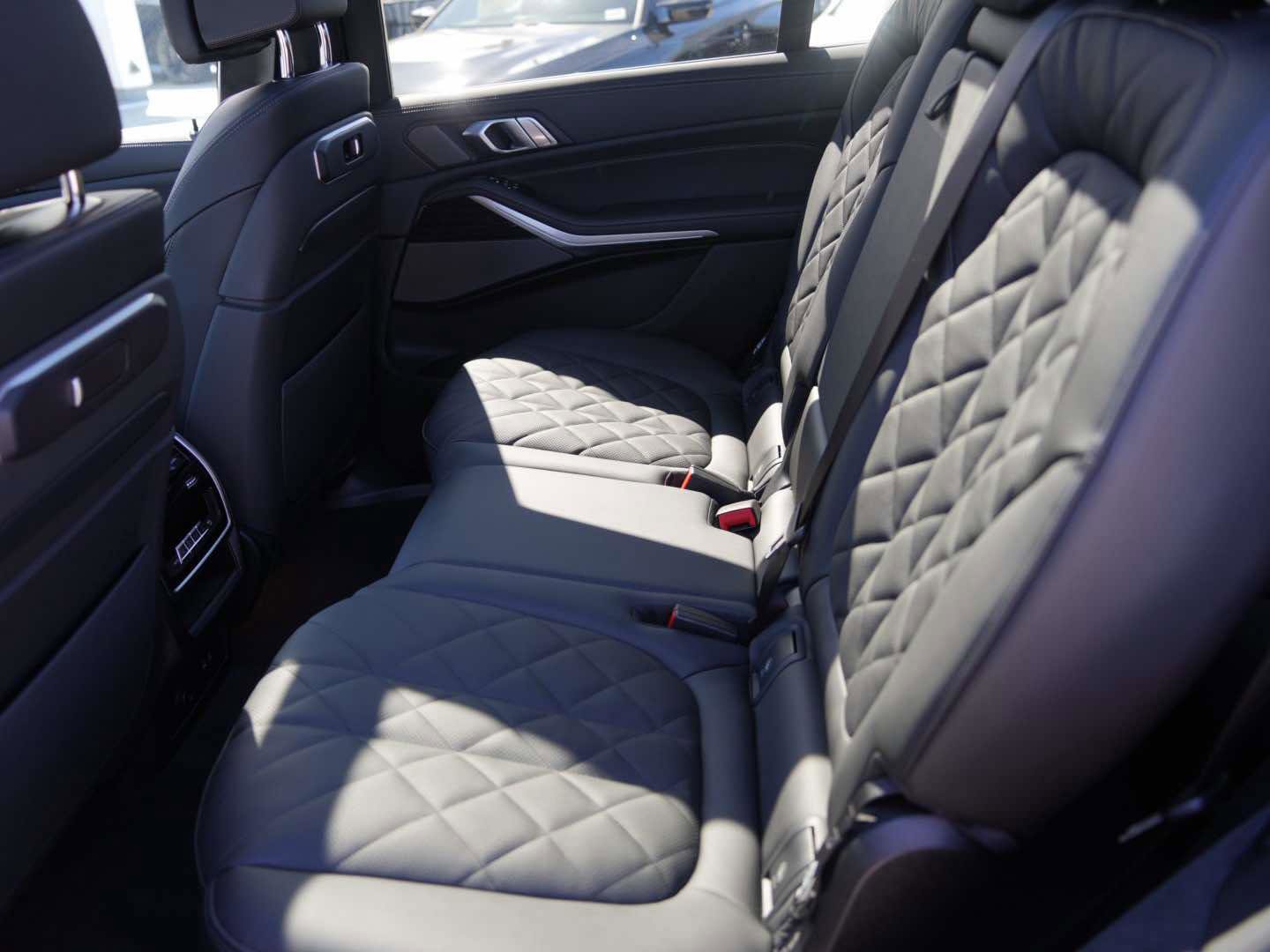New 2026 BMW X7 xDrive40i w/ M Sport Package image 12