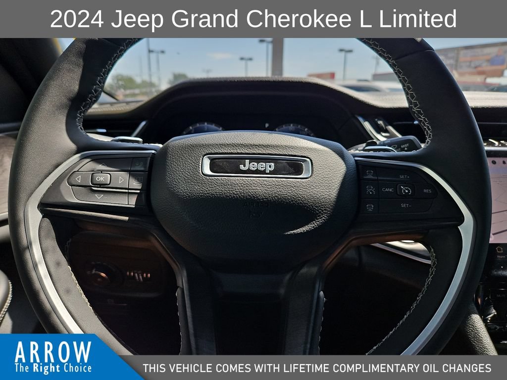 Used 2024 Jeep Grand Cherokee L Limited w/ Luxury Tech Group II AWD/4WD image 27