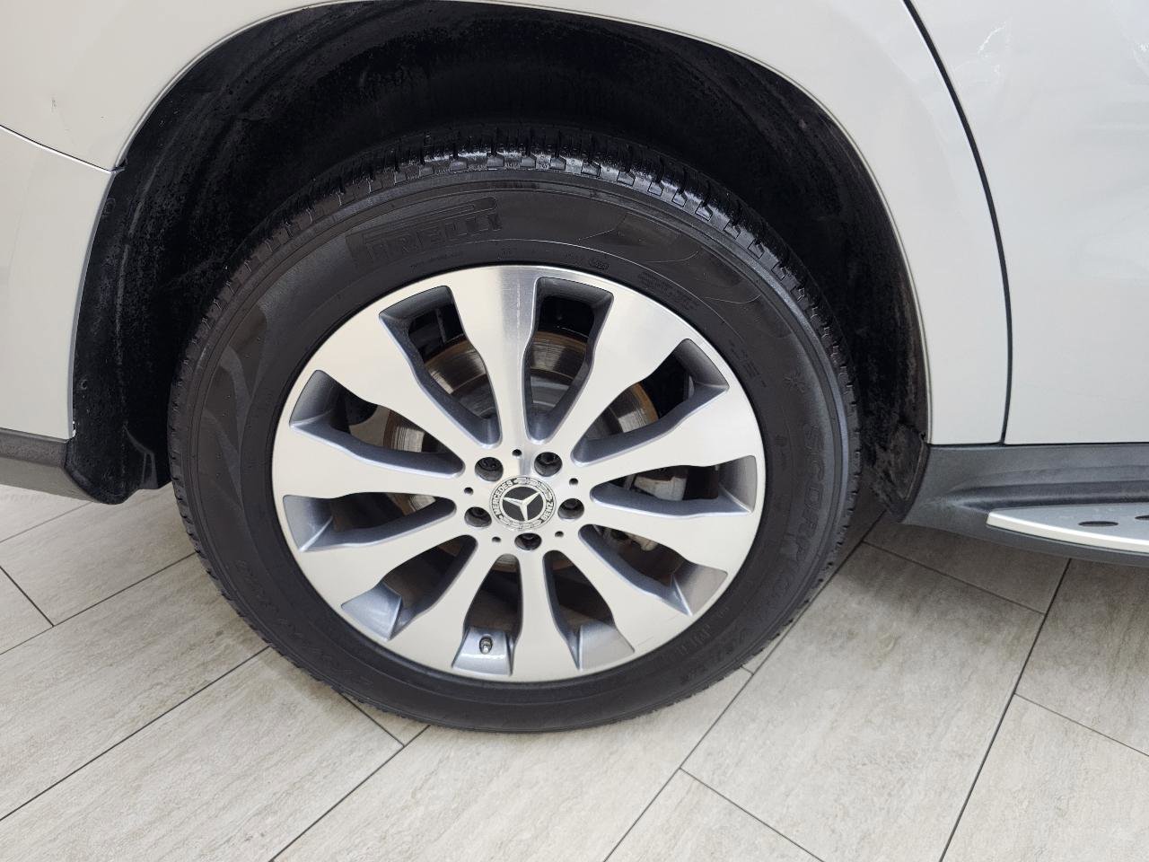 Used 2018 Mercedes-Benz GLS 450 4MATIC w/ Premium Package image 42