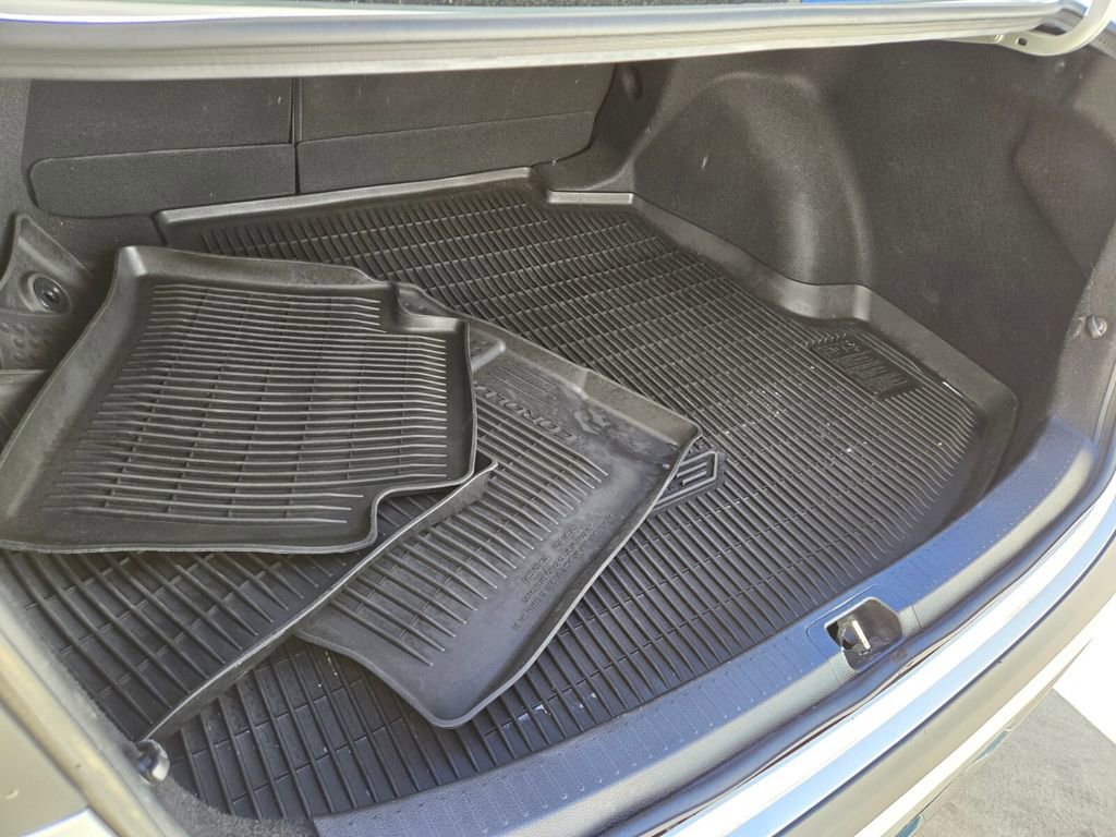 Used 2024 Toyota Corolla XSE image 18