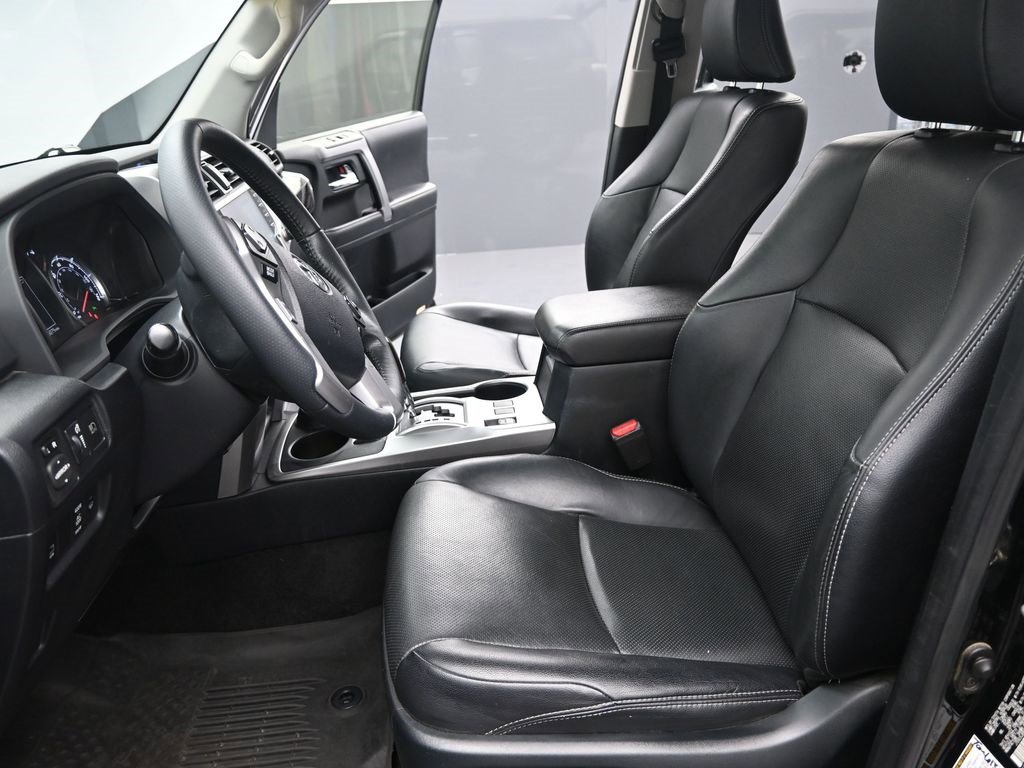 Used 2022 Toyota 4Runner Limited image 9