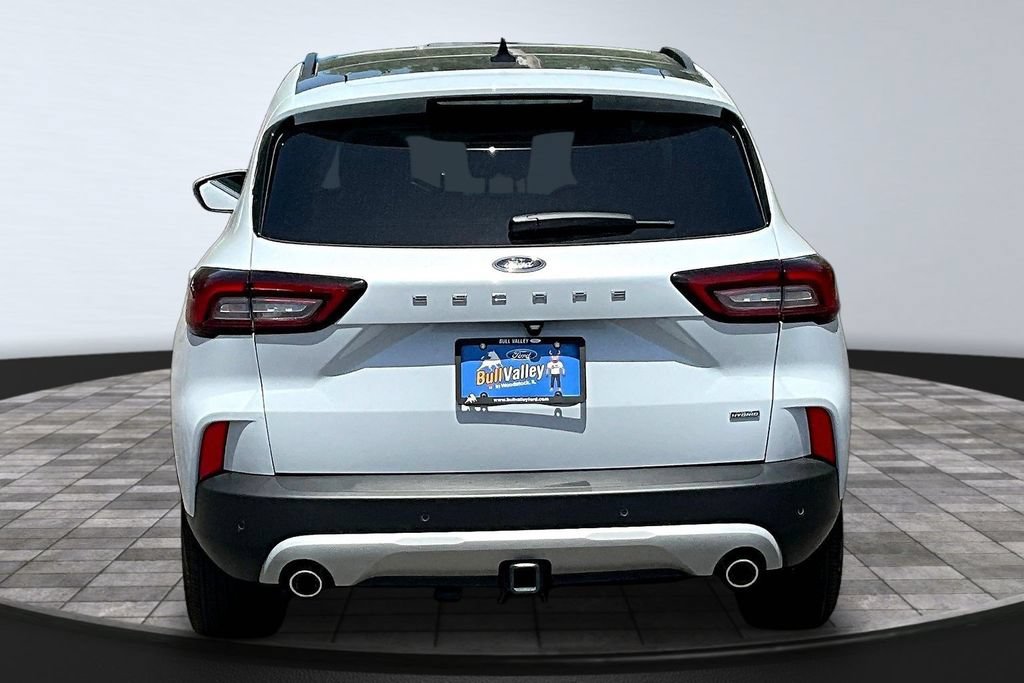 New 2025 Ford Escape SE w/ Class II Trailer Tow Package FWD image 4