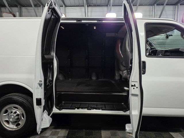 Used 2019 Chevrolet Express 2500 w/ Driver Convenience Package RWD image 12