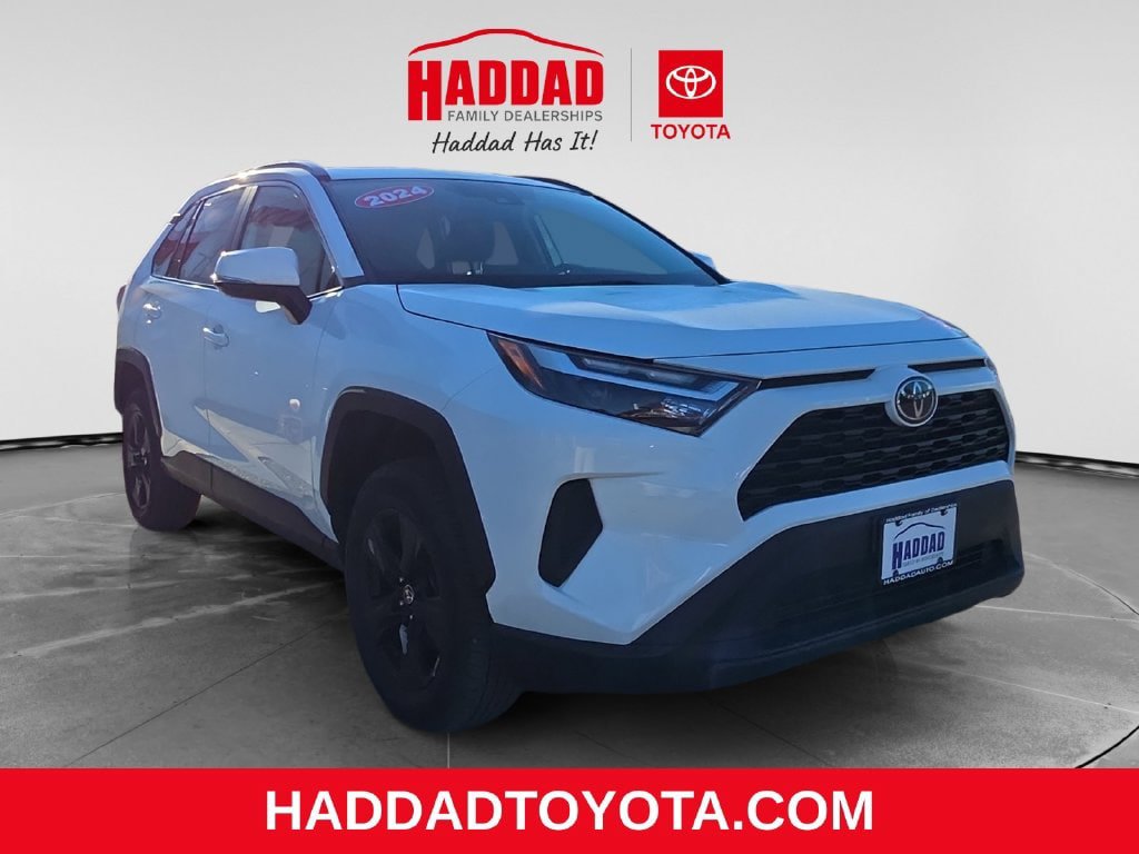 Used 2024 Toyota RAV4 XLE w/ Convenience Package AWD/4WD image 8