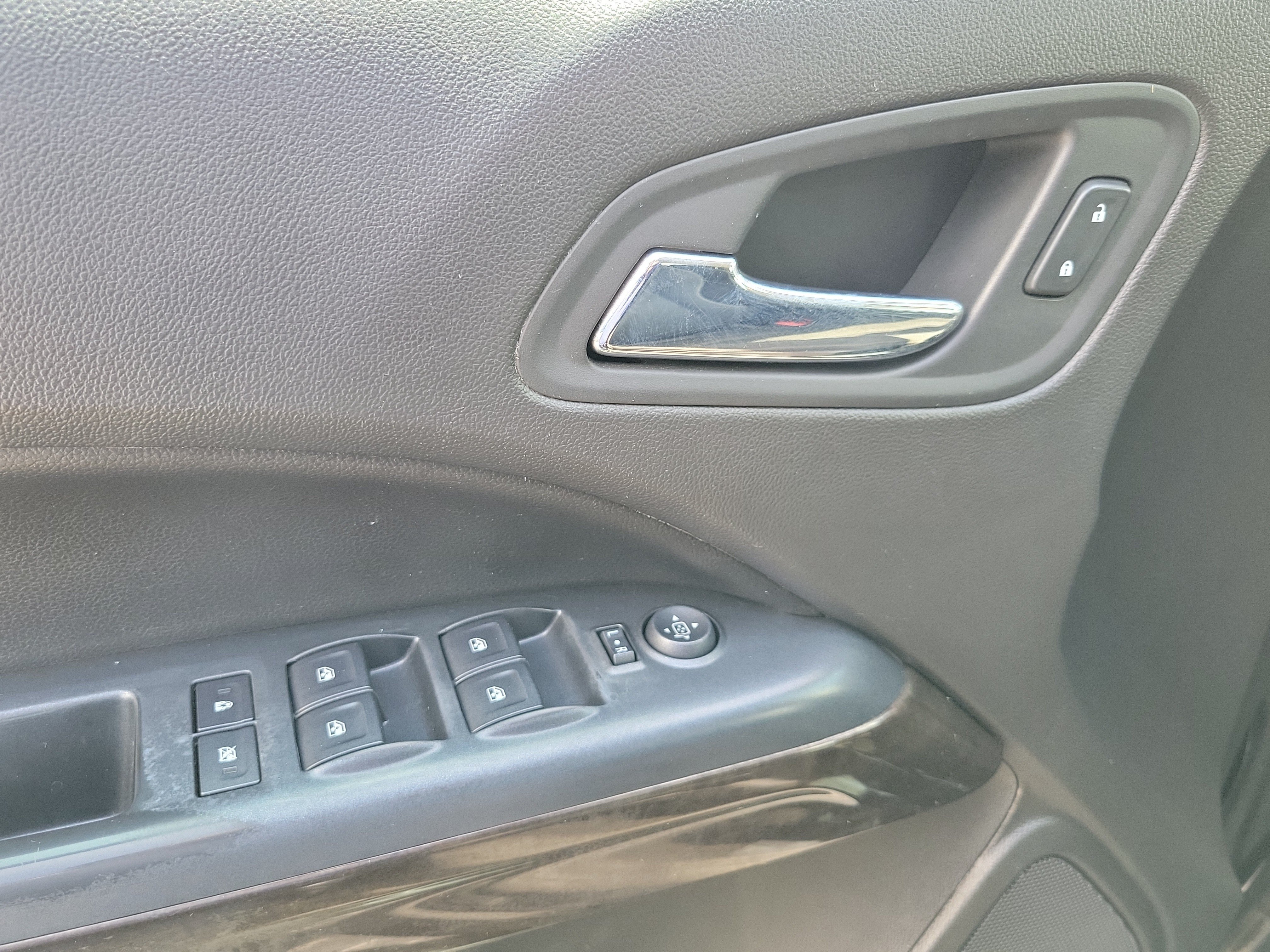 Used 2016 GMC Canyon SLE w/ Nightfall Edition AWD/4WD image 26