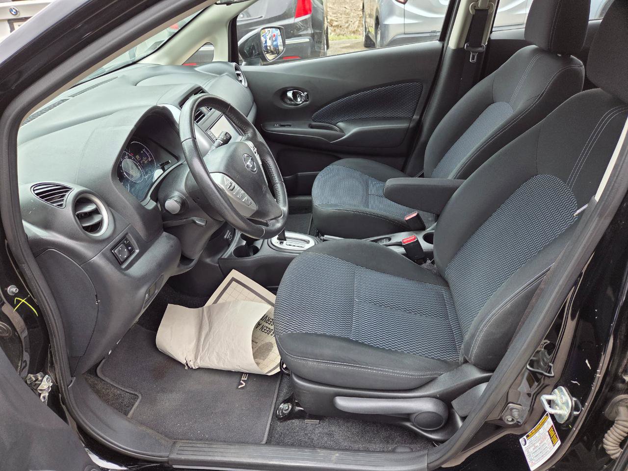 Used 2018 Nissan Versa Note SV FWD image 14