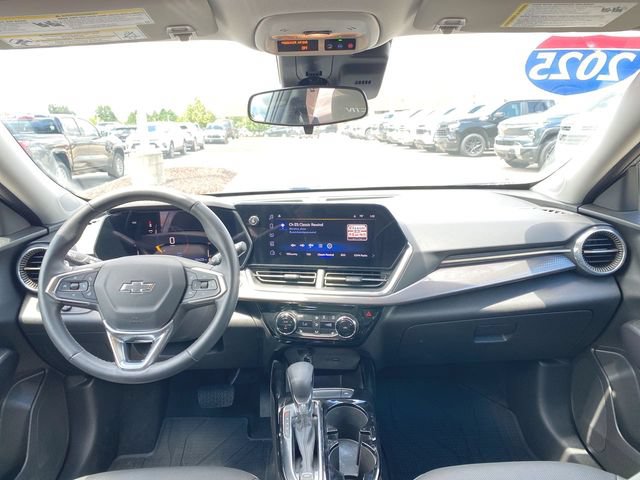 Used 2025 Chevrolet Trax ACTIV w/ Driver Confidence Package FWD image 19