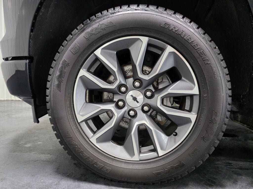 Used 2022 Chevrolet Silverado 1500 RST w/ Convenience Package II AWD/4WD image 6