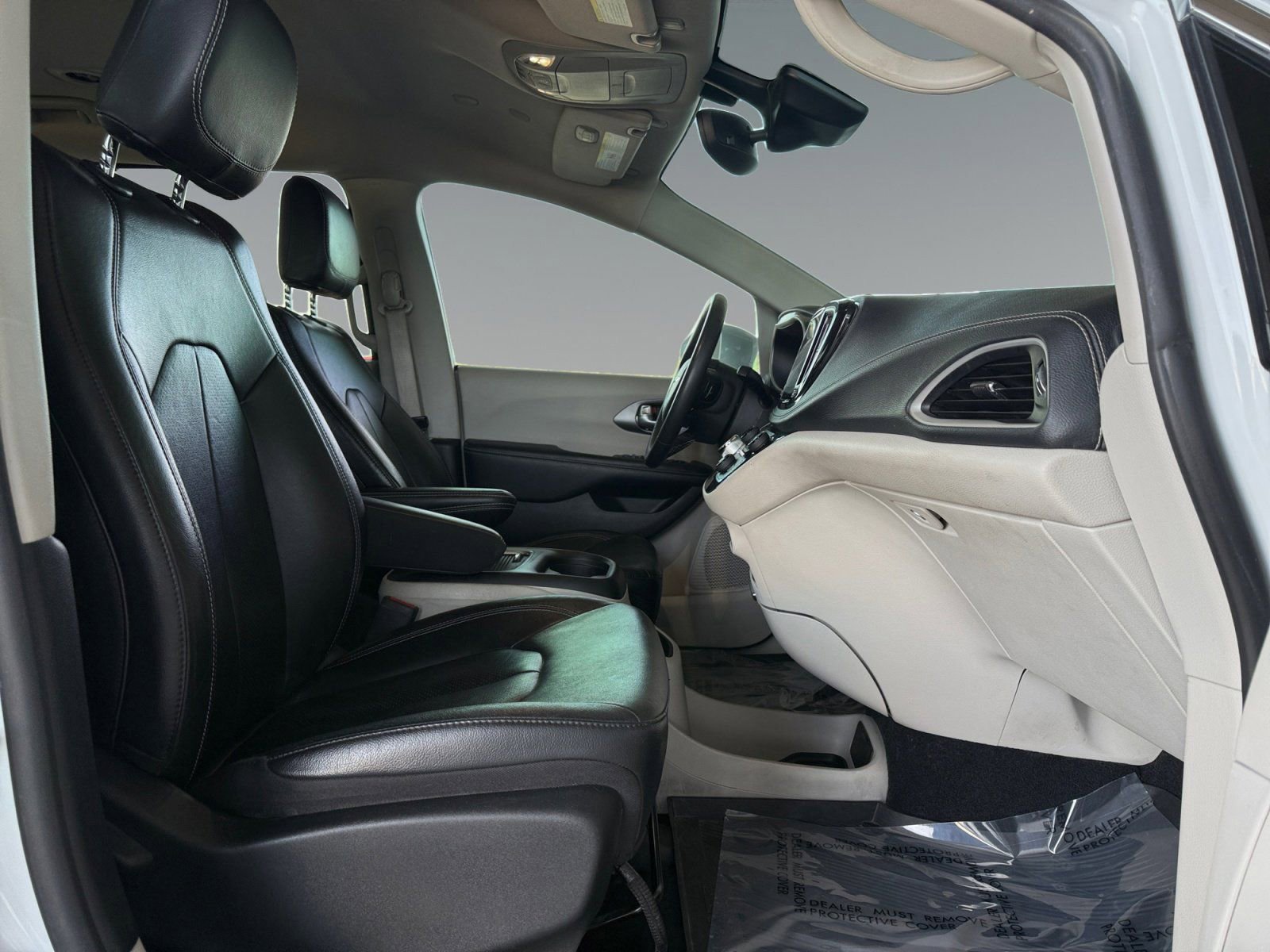 Used 2022 Chrysler Pacifica Touring-L image 21