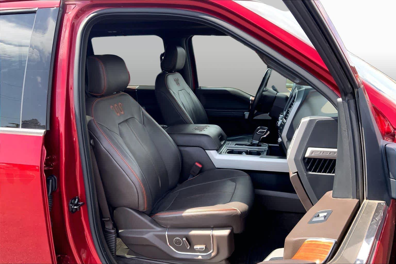 Used 2016 Ford F150 King Ranch w/ Equipment Group 601A Luxury AWD/4WD image 9