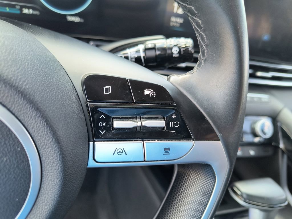 Used 2024 Hyundai Elantra Limited image 25