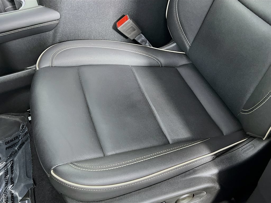 Certified 2024 GMC Yukon SLT w/ LPO, Floor Liner Package AWD/4WD image 18