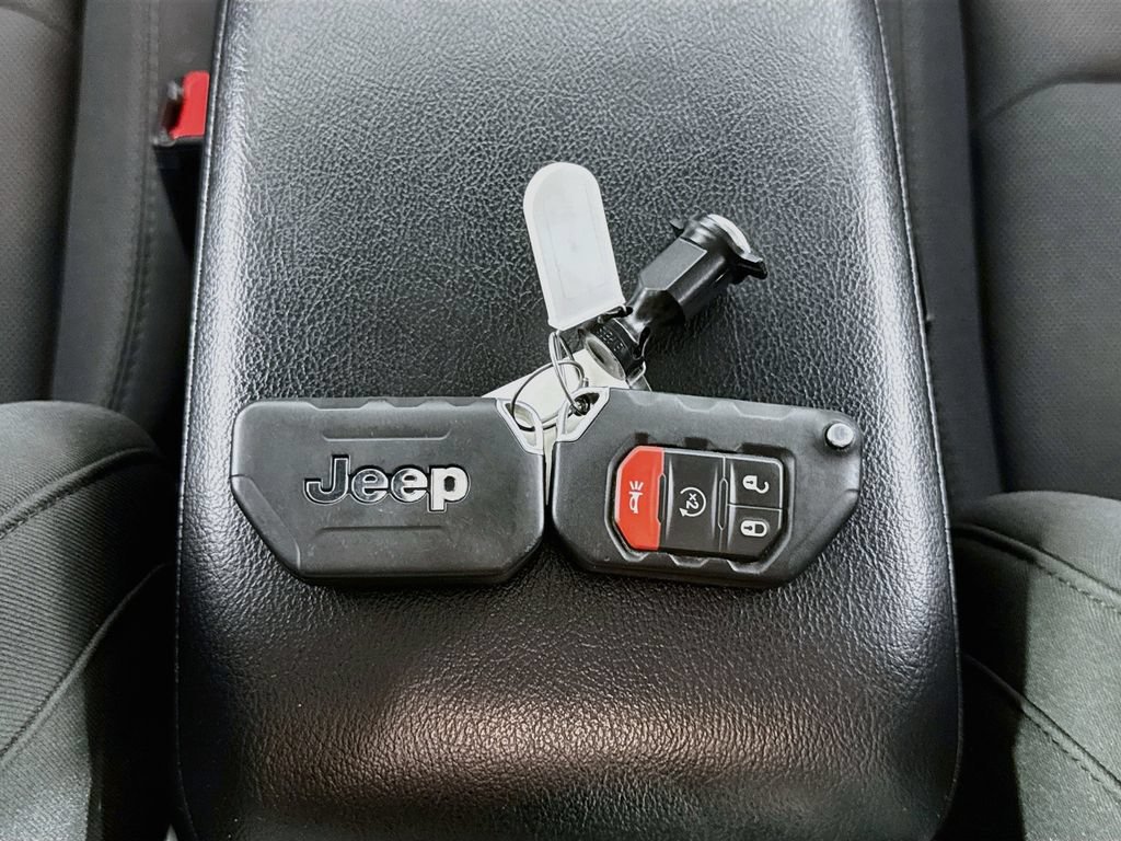 Used 2023 Jeep Wrangler Unlimited w/ 8.4" Radio Group AWD/4WD image 30