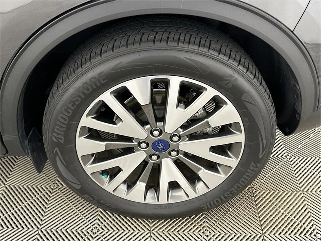 Used 2020 Ford Escape Titanium image 23