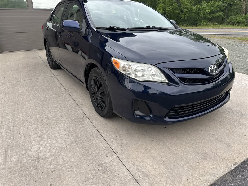 Used 2011 Toyota Corolla LE FWD image 9