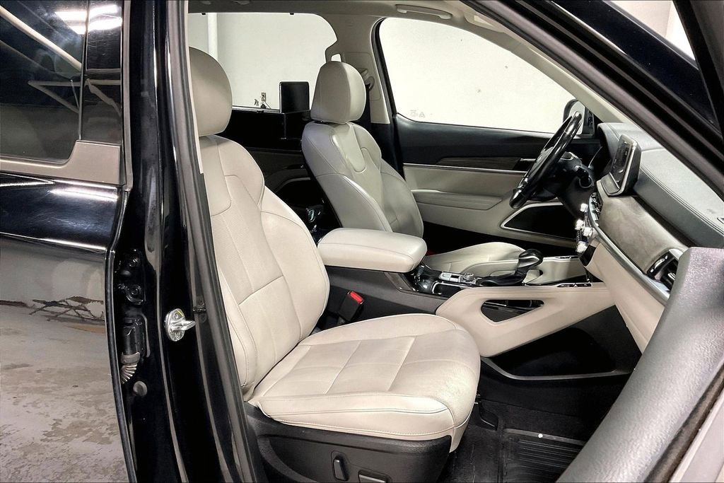 Used 2021 Kia Telluride EX w/ EX Premium Package AWD/4WD image 9