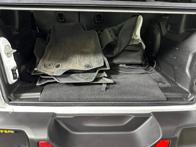 Used 2023 Jeep Wrangler Unlimited w/ 8.4" Radio Group image 26