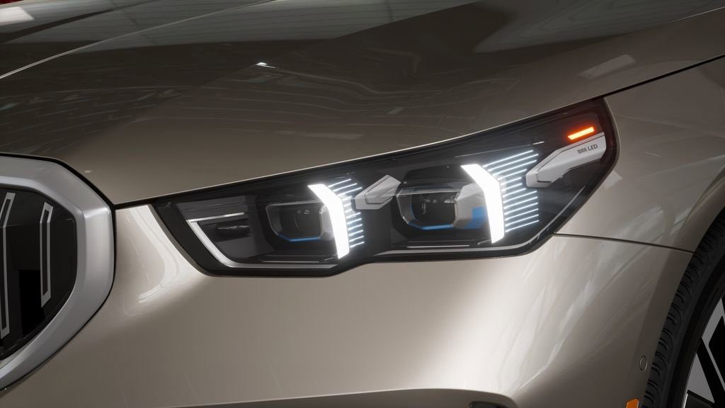 New 2026 BMW 530i xDrive w/ Premium Package image 6