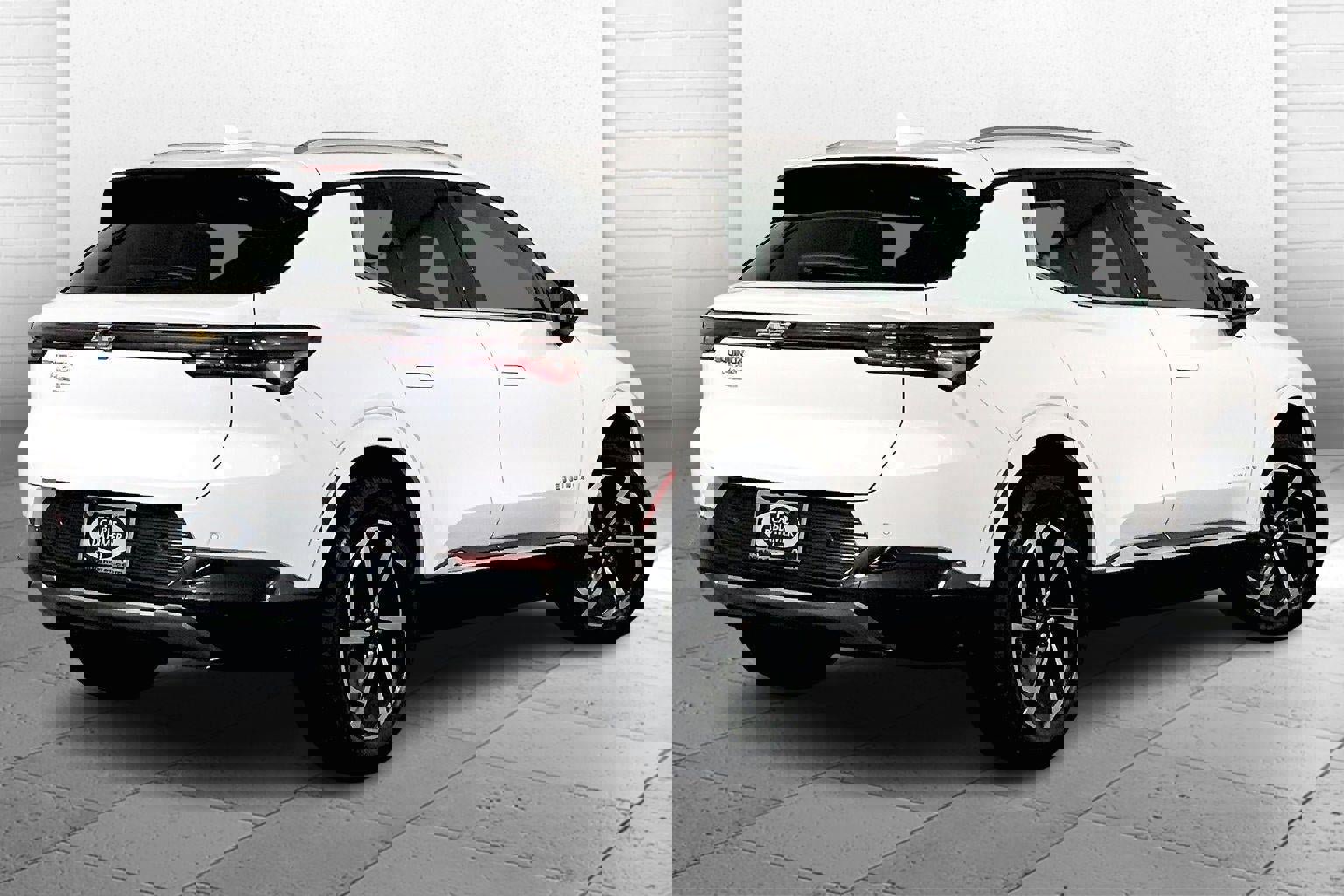 Used 2025 Chevrolet Equinox EV LT FWD image 13