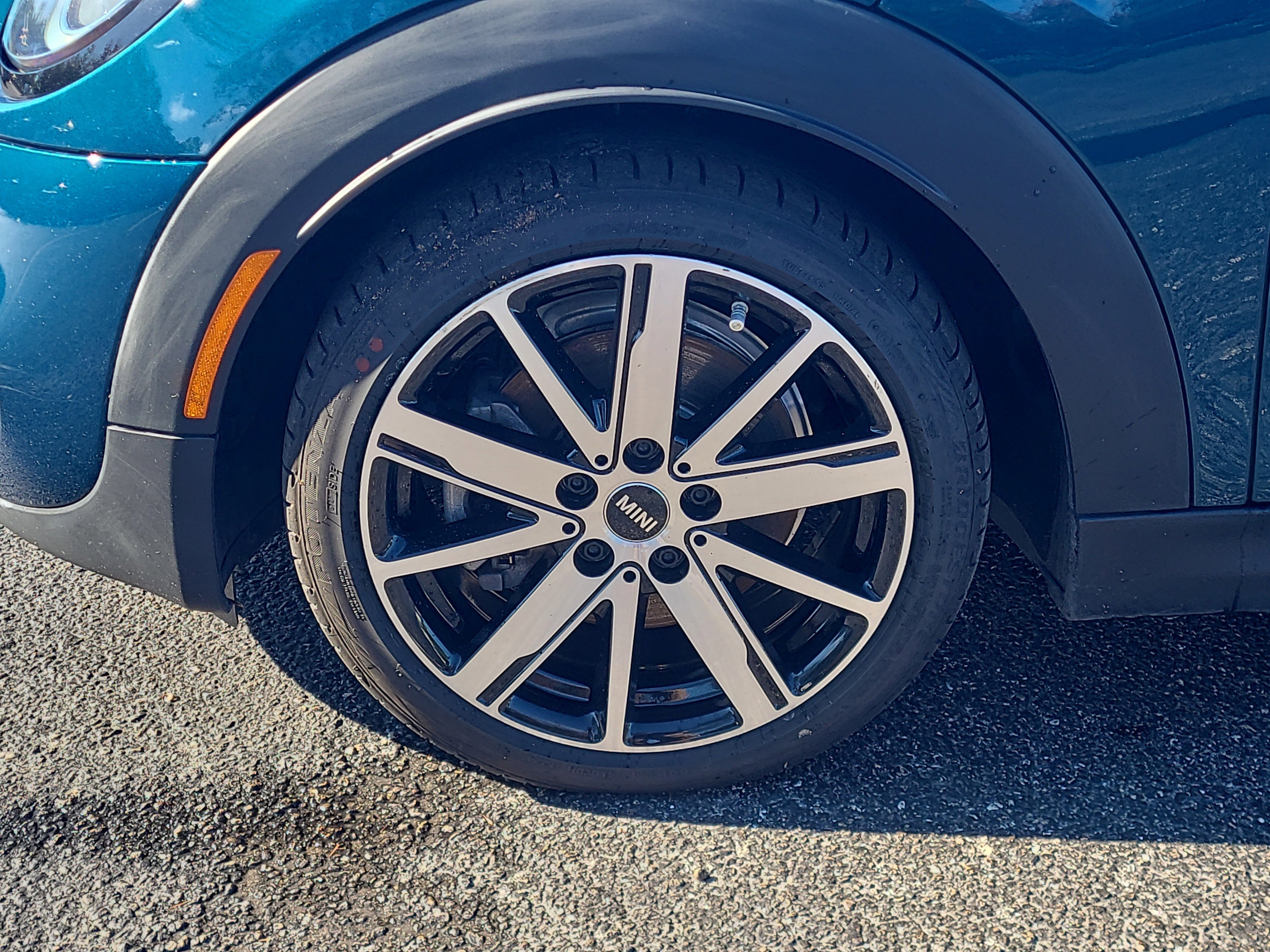 Used 2011 MINI Cooper Hardtop image 9