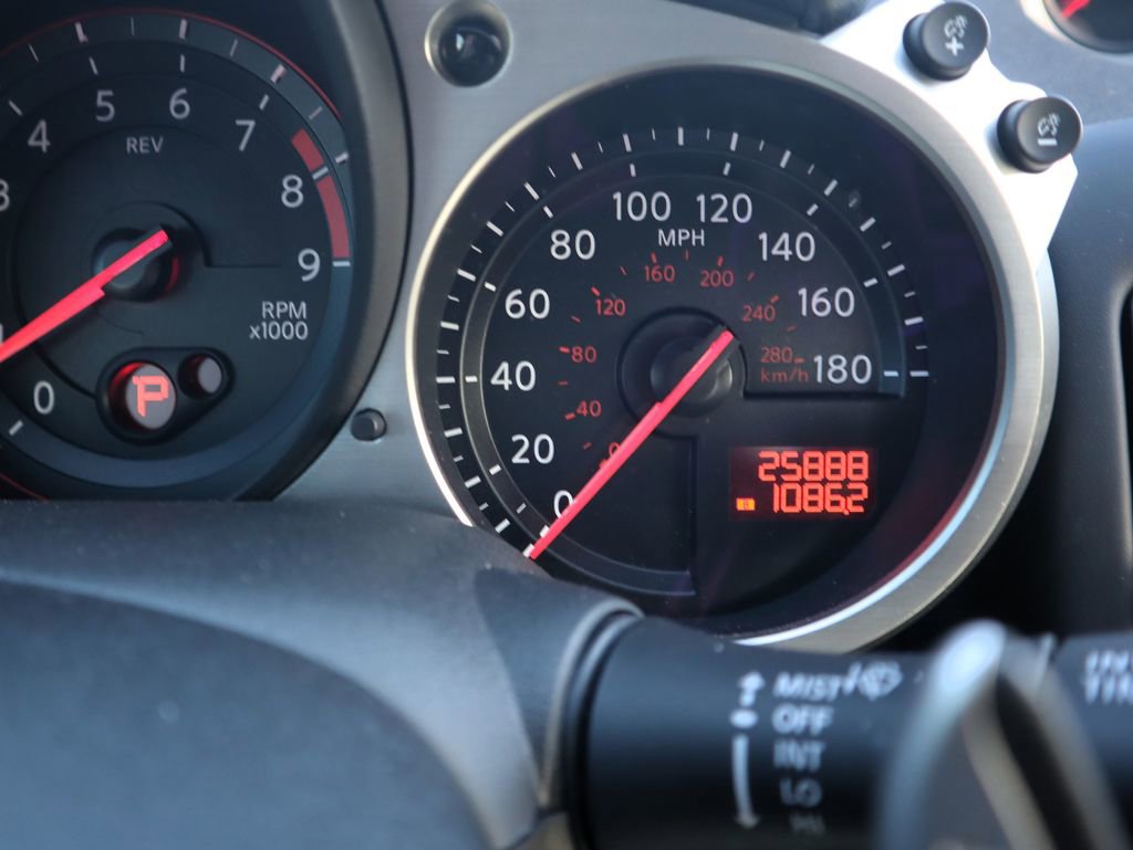 Used 2014 Nissan 370Z Touring w/ Sport Package image 21