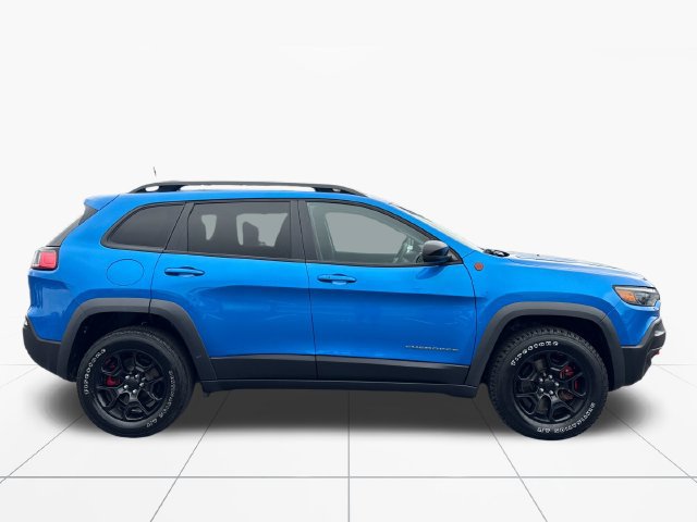 Used 2022 Jeep Cherokee Trailhawk w/ Trailer Tow Group AWD/4WD image 7