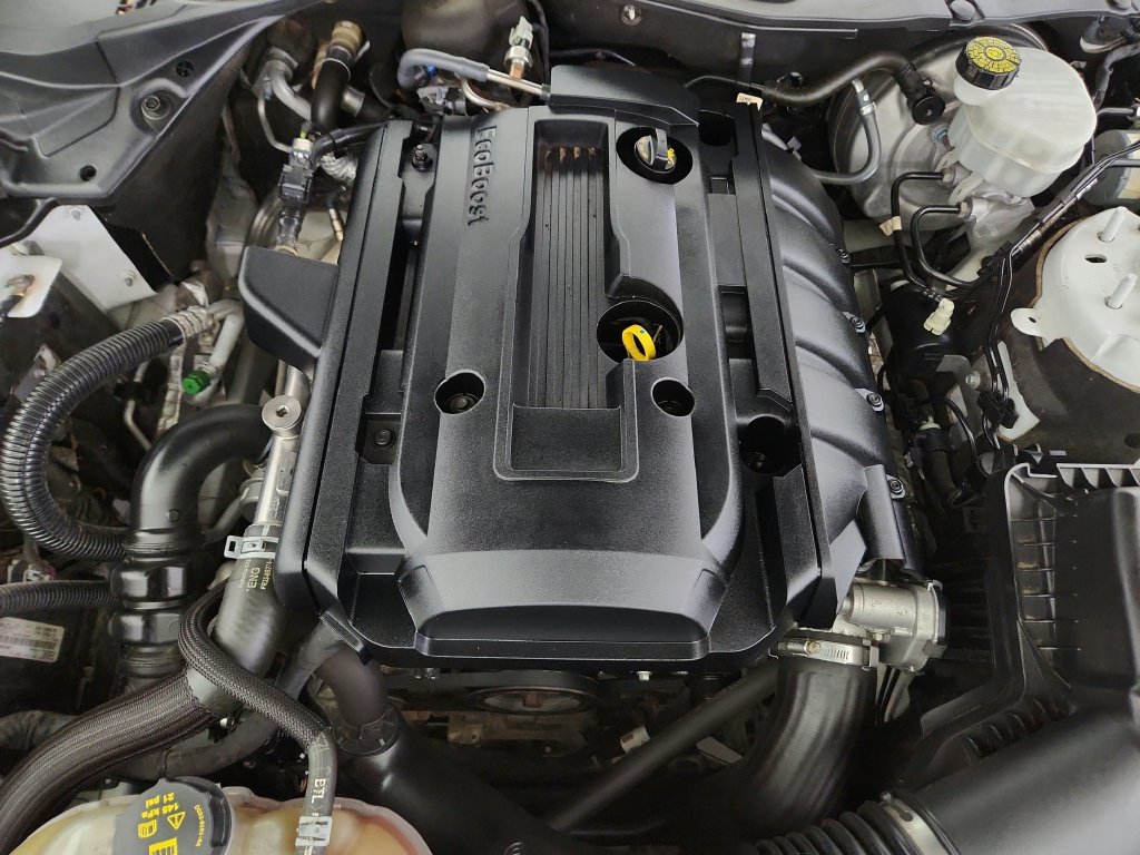 Used 2018 Ford Mustang Coupe RWD image 29