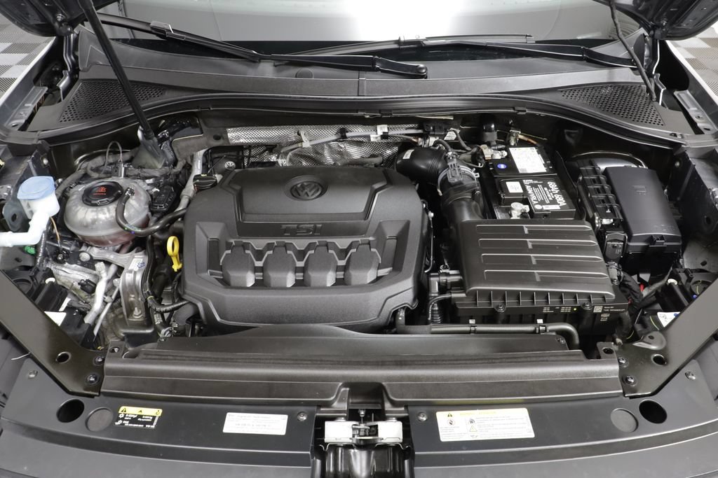 Certified 2023 Volkswagen Tiguan SE R-Line AWD/4WD image 23