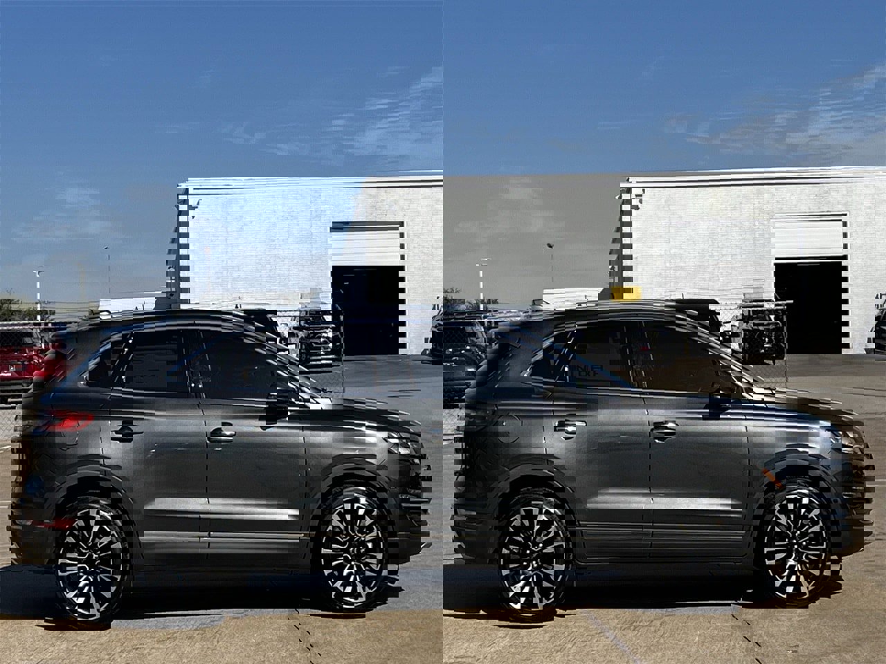 Used 2019 Lincoln MKC Reserve image 3