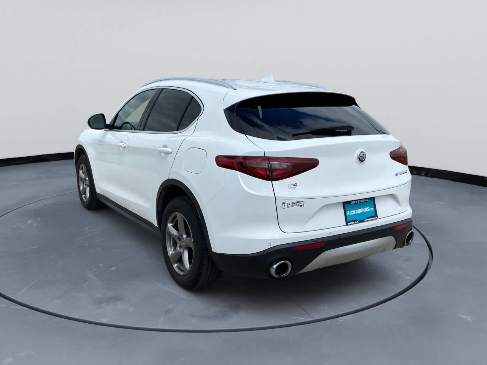 Used 2021 Alfa Romeo Stelvio Sprint w/ Active Assist 1 Package AWD/4WD image 8