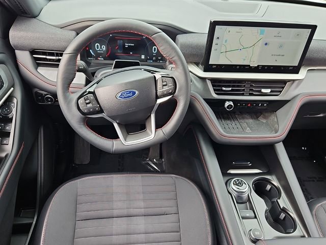 Used 2025 Ford Explorer ST-Line w/ Premium Package image 12