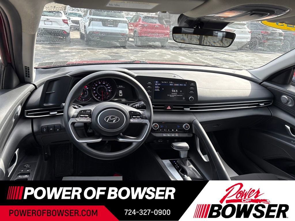 Used 2023 Hyundai Elantra SEL w/ Cargo Package image 11
