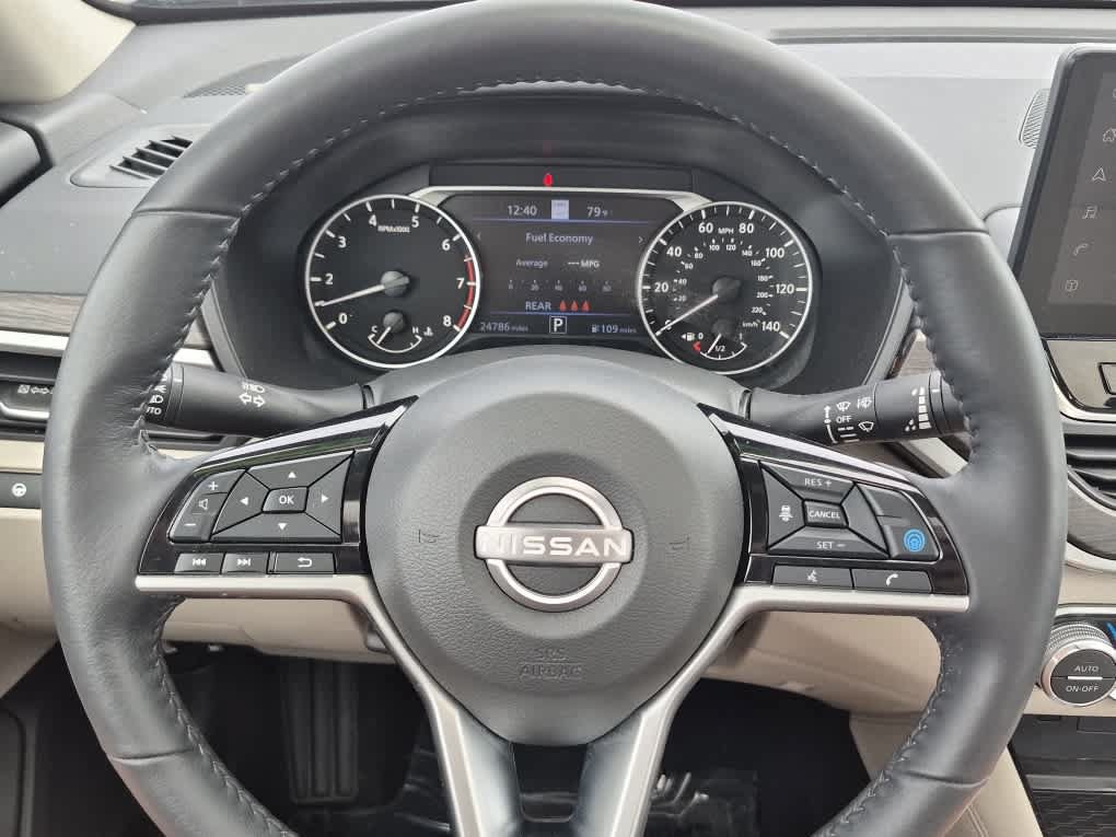 Used 2024 Nissan Altima 2.5 SL AWD/4WD image 17