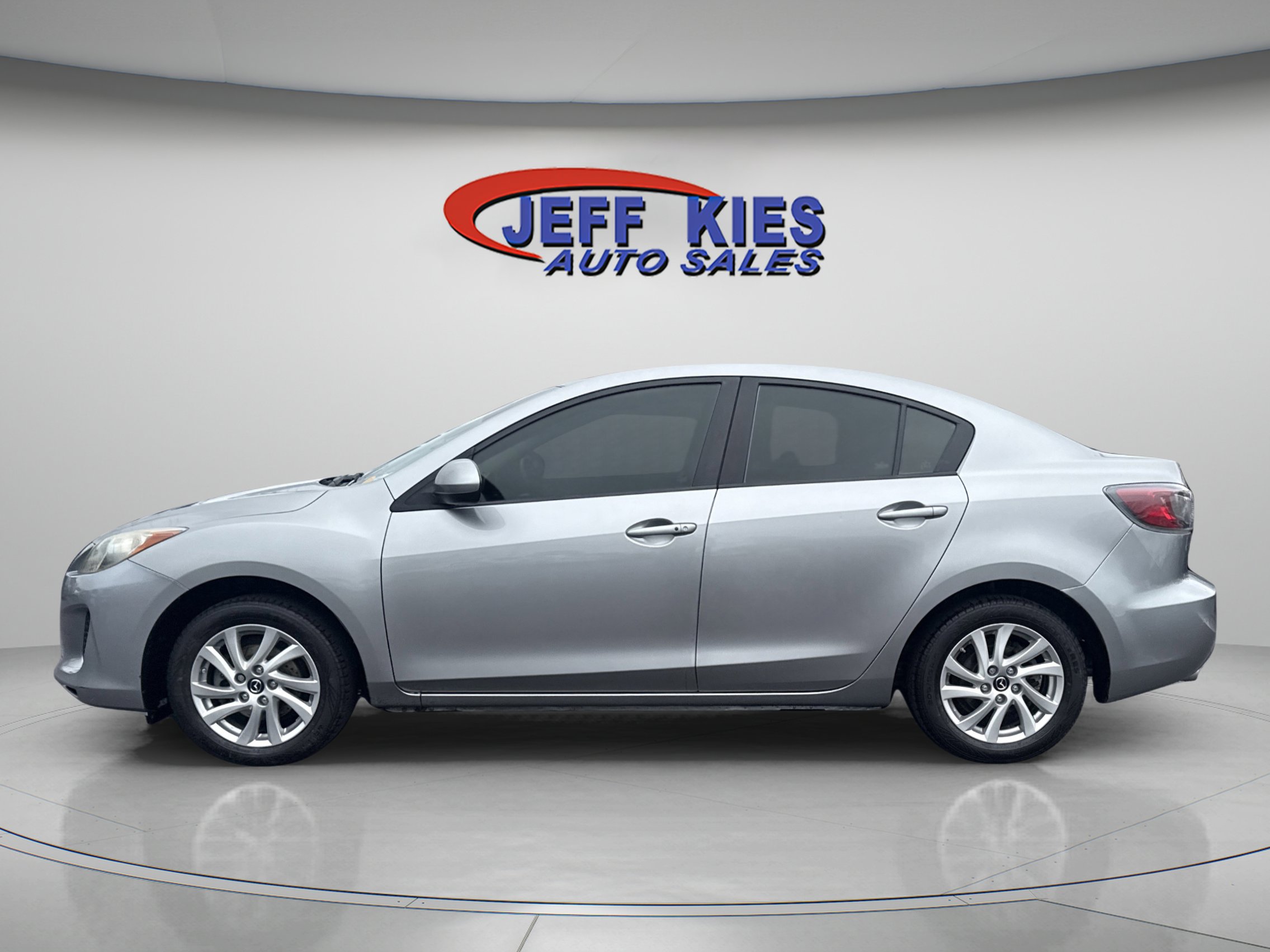 Used 2013 MAZDA MAZDA3 i Touring FWD image 8