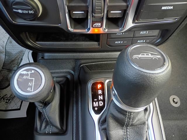 New 2026 Jeep Gladiator Sport AWD/4WD image 17
