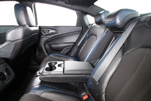 Used 2016 Chrysler 200 S w/ Comfort Group AWD/4WD image 20