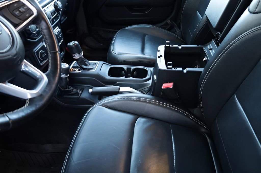 Used 2019 Jeep Wrangler Unlimited Sahara w/ Dual Top Group image 39