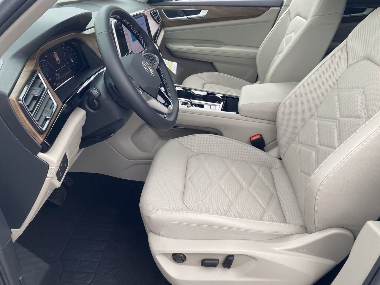 New 2026 Volkswagen Atlas SE image 15