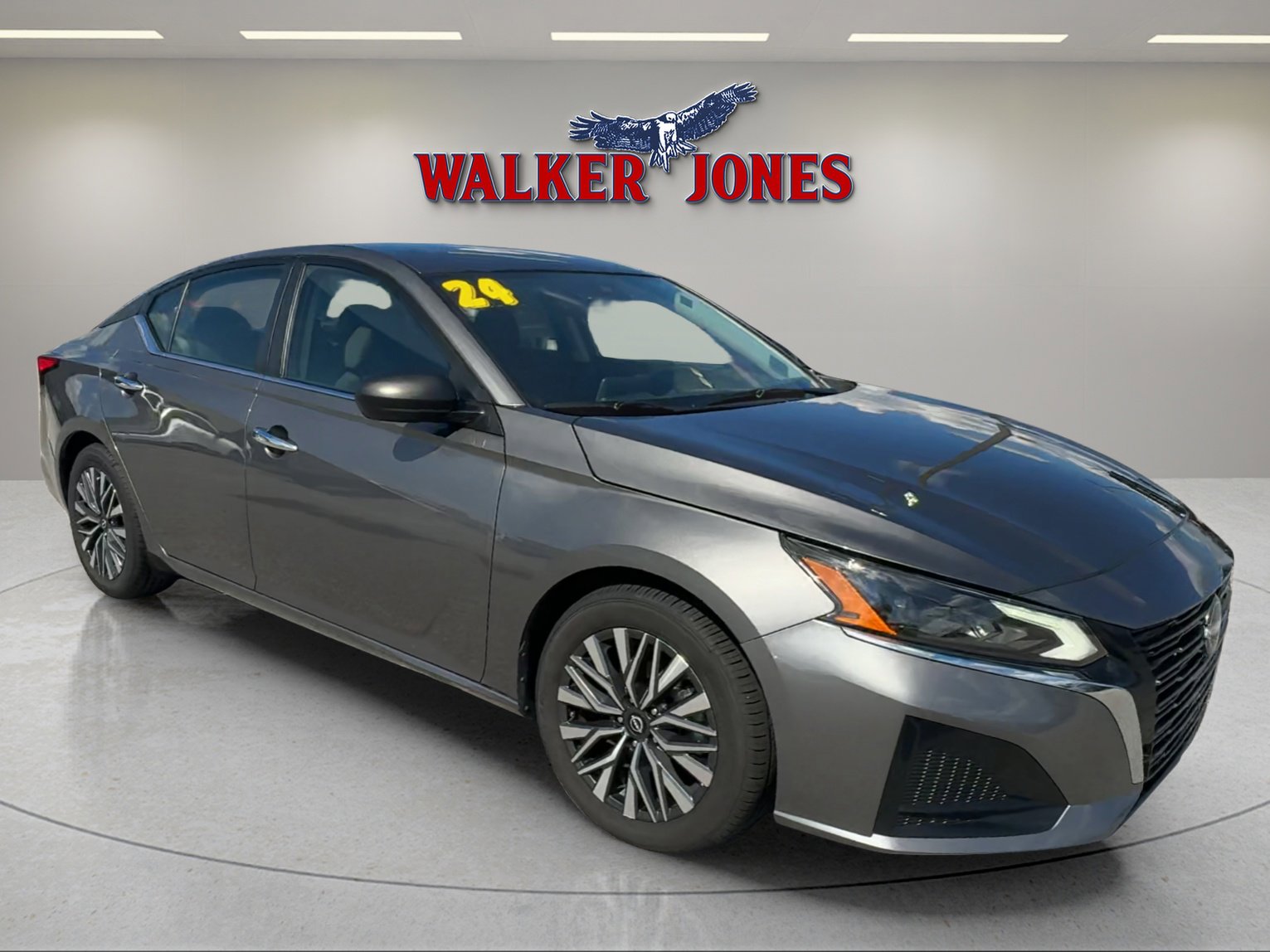 Used 2024 Nissan Altima 2.5 SV