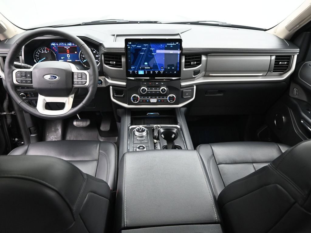 Used 2023 Ford Expedition XLT image 23