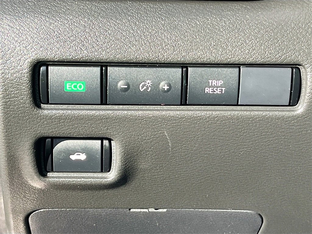 Used 2023 Nissan Sentra SV w/ Trunk Package image 10