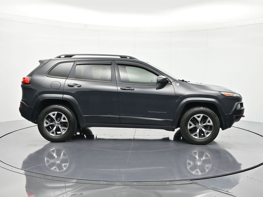 Used 2016 Jeep Cherokee Trailhawk w/ Comfort/Convenience Group image 5