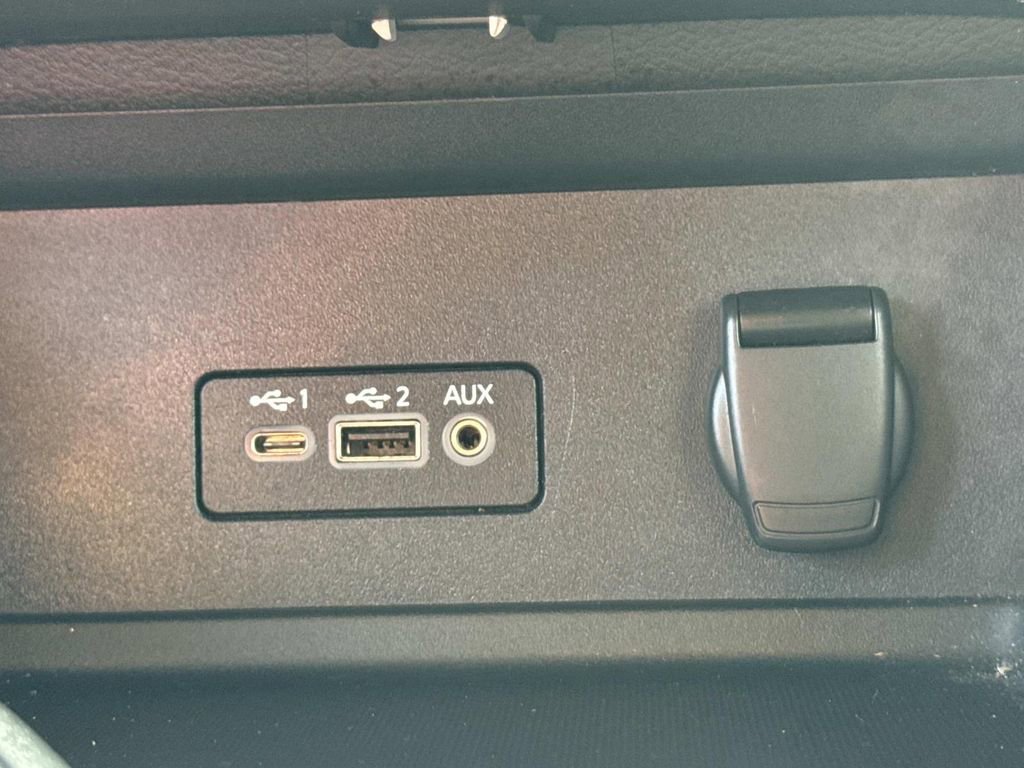 Used 2020 Nissan Sentra SV w/ Trunk Package FWD image 24