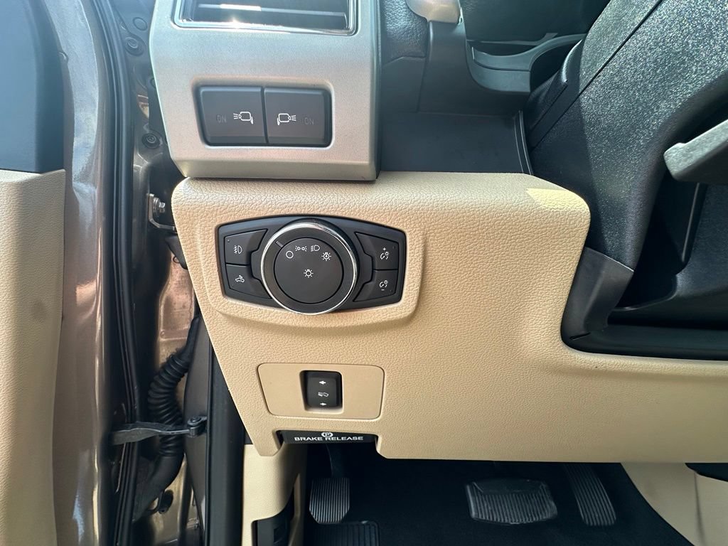 Used 2021 Ford F250 Lariat w/ Lariat Value Package AWD/4WD image 3