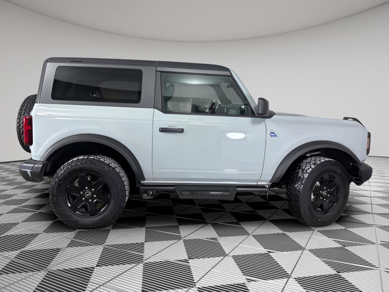 Used 2024 Ford Bronco Black Diamond image 17