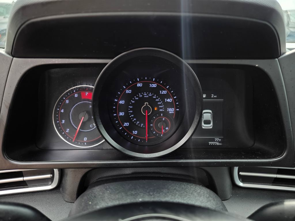 Used 2021 Hyundai Elantra SEL image 14